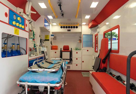 千裏護送，轉運救護車帶動救護車廠家發展02