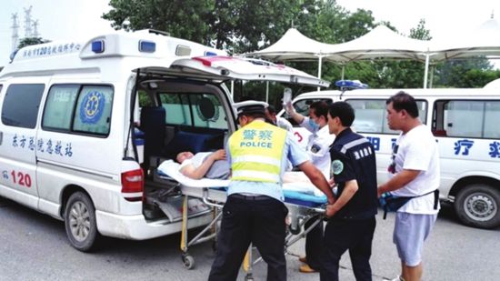 救護車進小區受阻是怎麽回事？救護車廠家帶你了解事情始末01